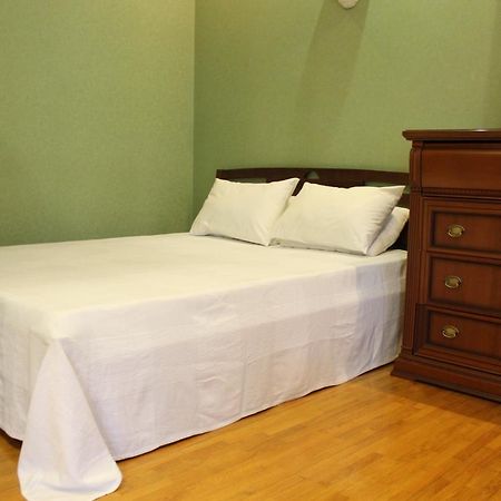 Центр Печерск Метро Зверинецкая, Печерская Apartment Kiev Bagian luar foto