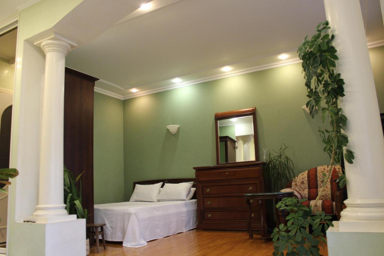 Центр Печерск Метро Зверинецкая, Печерская Apartment Kiev Bagian luar foto