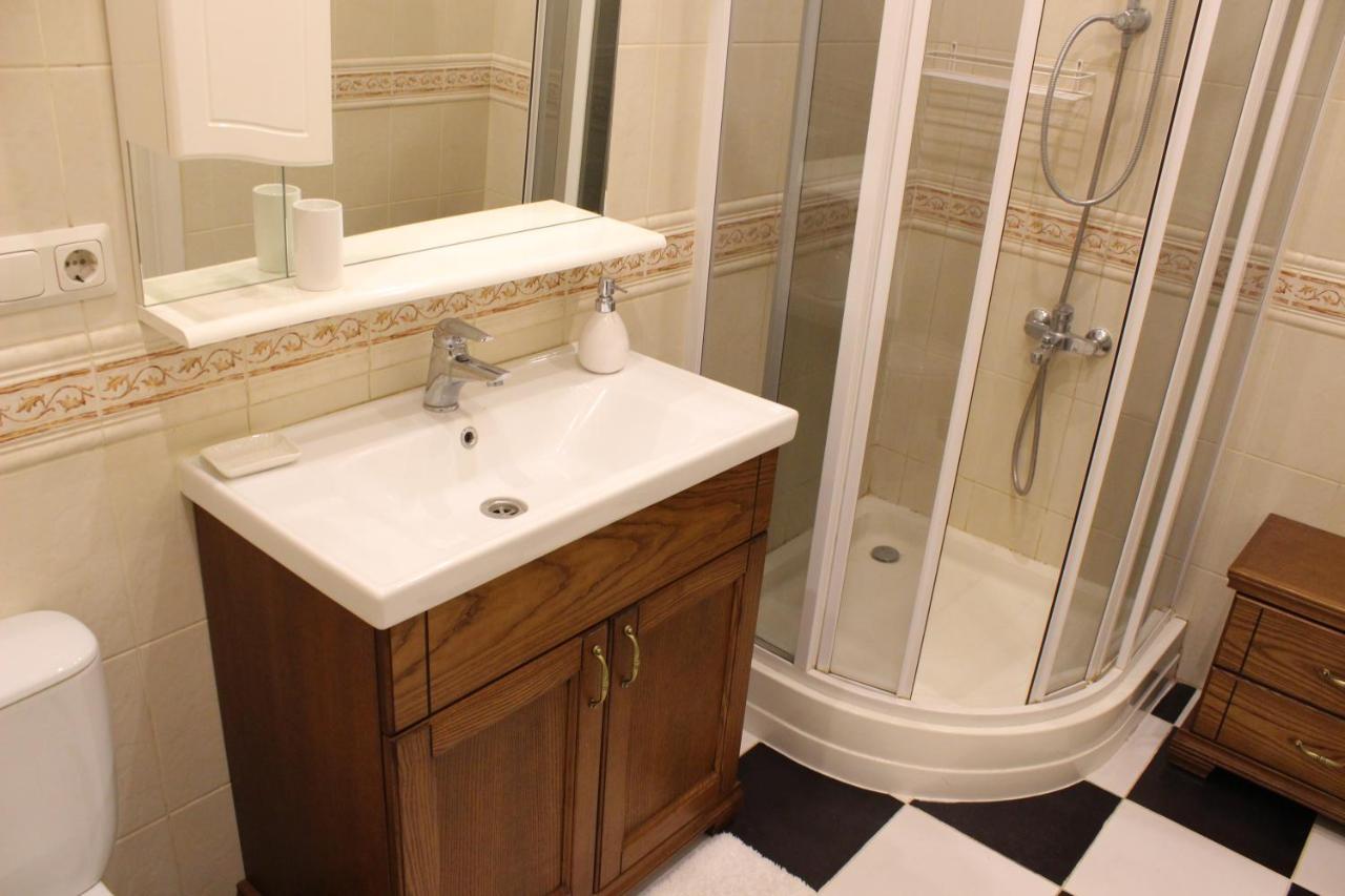 Центр Печерск Метро Зверинецкая, Печерская Apartment Kiev Bagian luar foto