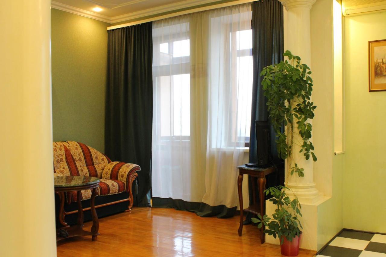 Центр Печерск Метро Зверинецкая, Печерская Apartment Kiev Bagian luar foto